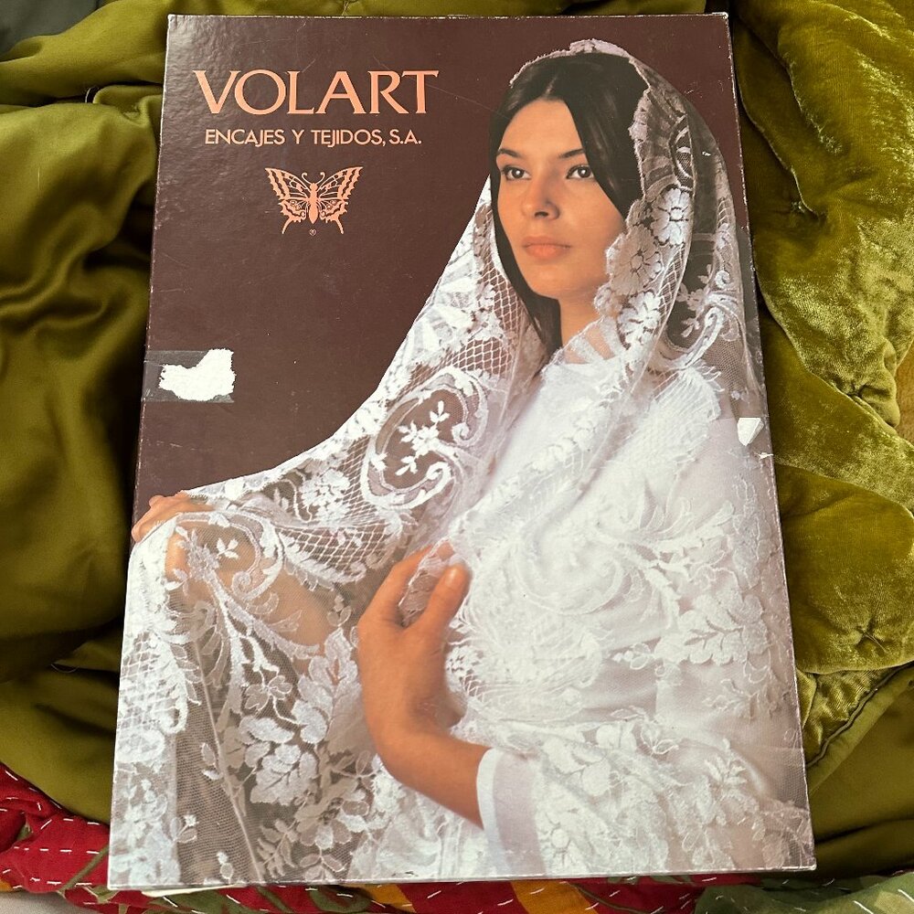 Authentic Mantillas Española Volart early 2000 (Vintage)